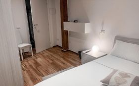 Ma'delina Settimo Milanese